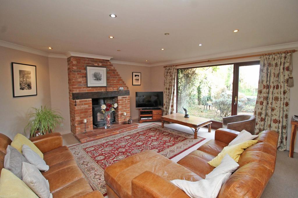 Holt Road, Thornage NR25 3 bed semidetached house for sale £460,000