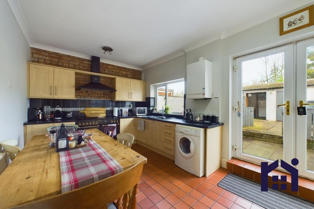 Dining kitchen