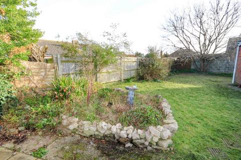 3 bedroom detached bungalow for sale, Wheatlands Crescent, Hayling Island