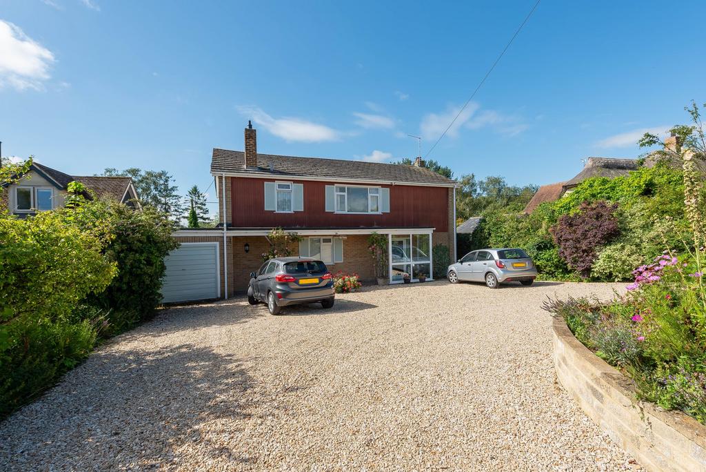 South Leigh, Witney OX29 4 bed detached house for sale £675,000