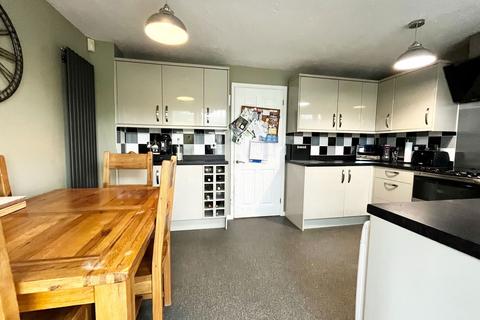 30 Brecon Close, Paignton, TQ4 7GF