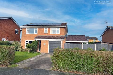 4 bedroom detached house for sale, Forest Drive, Broughton, CH4
