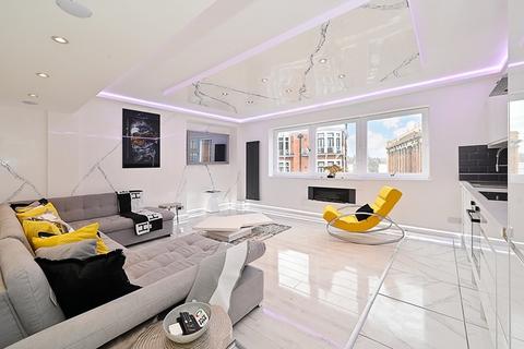 Knightsbridge SW1X