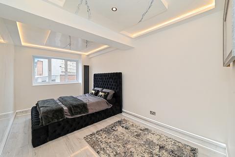 undefined, Knightsbridge SW1X