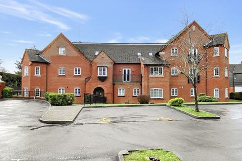 2 bedroom flat for sale, Whincroft Road Ferndown, Dorset BH22 9NS