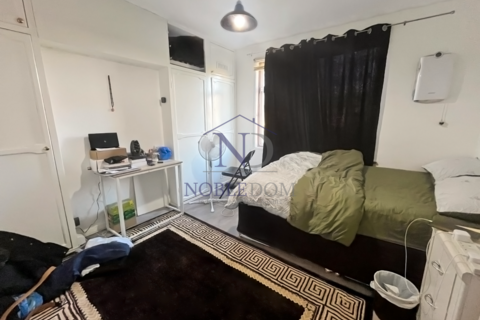 44 Colwyn Crescent, Hounslow, TW3 4AW