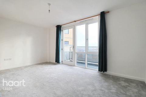 2 bedroom apartment for sale, Elmwood Lane, Leeds