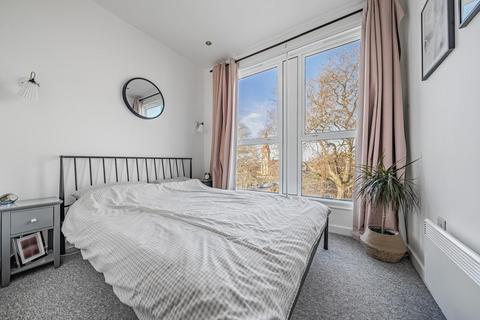 2 bedroom flat for sale, East Dulwich Road, London