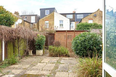 42 Ailsa Avenue, Twickenham, TW1 1NG