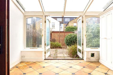 42 Ailsa Avenue, Twickenham, TW1 1NG