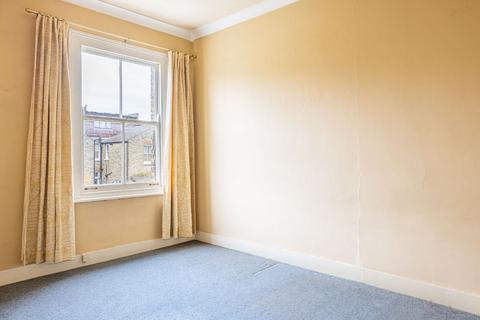 42 Ailsa Avenue, Twickenham, TW1 1NG