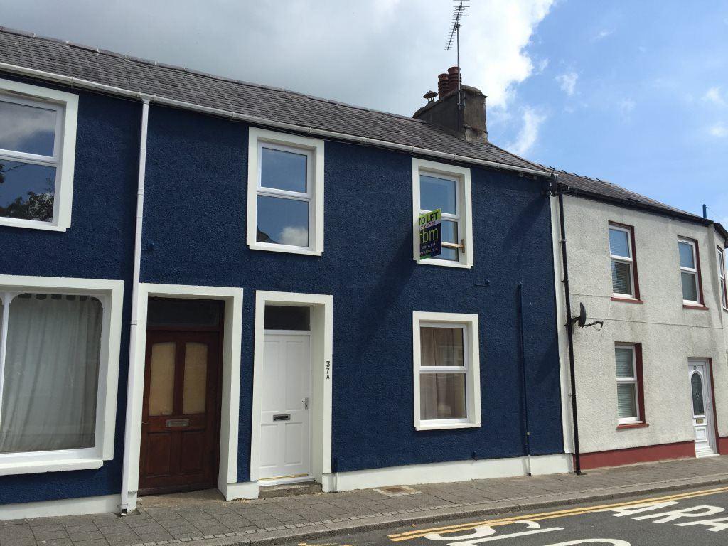 Queen Street, Pembroke Dock, Pembrokeshire 1 bed flat £375 pcm (£87 pw)