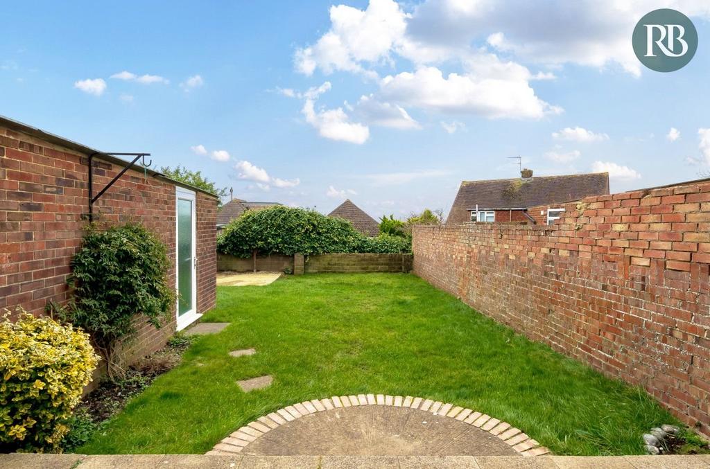 Holmbush Way, Southwick BN42 3 bed semidetached house for sale £425,000