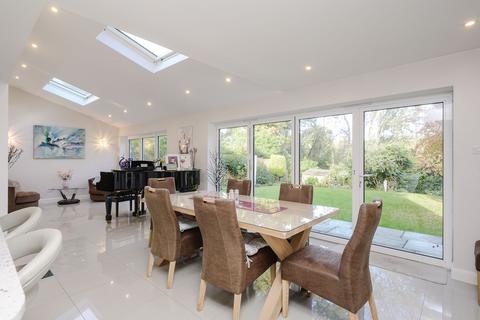 4 Stockfield Road, Claygate, Esher, KT10 0QG
