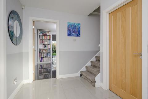 4 Stockfield Road, Claygate, Esher, KT10 0QG