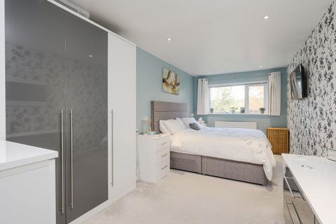 4 Stockfield Road, Claygate, Esher, KT10 0QG