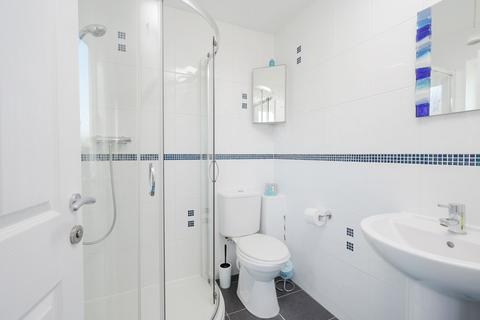 4 Stockfield Road, Claygate, Esher, KT10 0QG