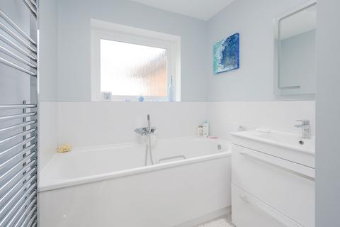 4 Stockfield Road, Claygate, Esher, KT10 0QG