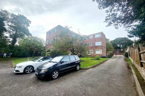 2 bedroom flat for sale, Flat 2, Holly Lodge, 7 Wisteria Road, London