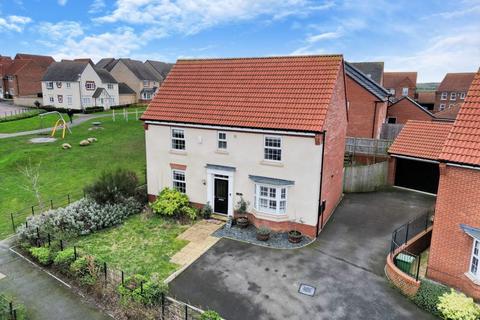 4 bedroom detached house for sale, 30 Nightingale Drive, Whitby