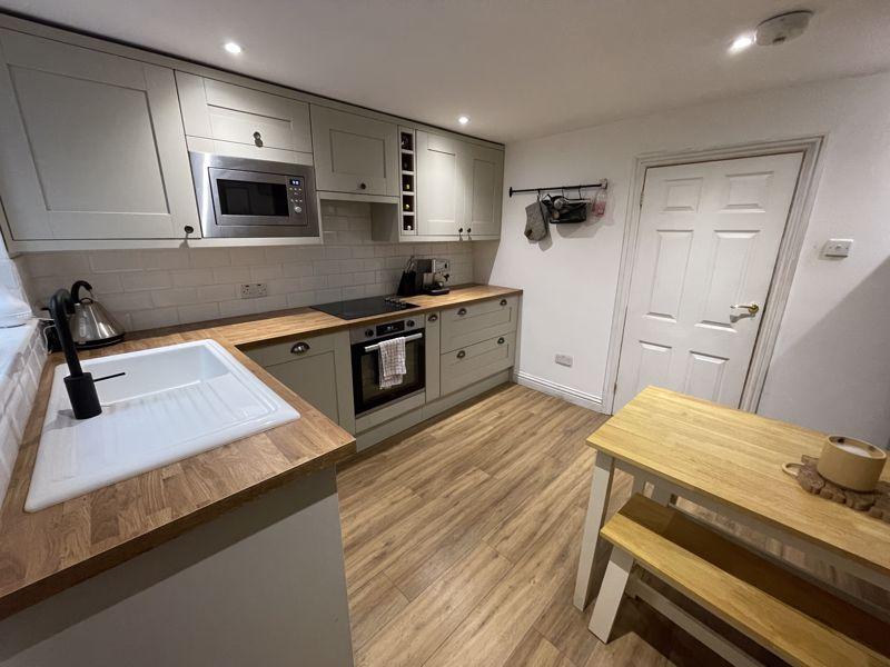 Lane, Wooburn Green HP10 2 bed terraced house for sale £350,000