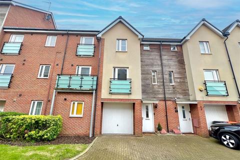 3 bedroom townhouse for sale, Leyland Road, Dunstable, LU6