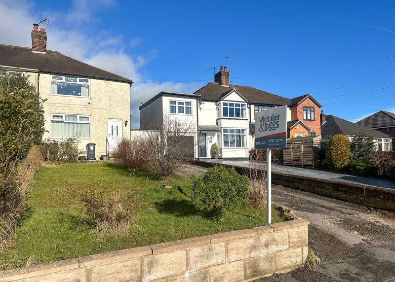 Halls Road, Biddulph. ST8 6DB 3 bed semidetached house for sale £200,000