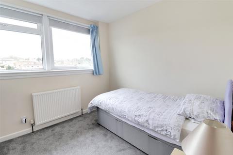 37 Castle Meadows, Launceston, PL15 7DZ