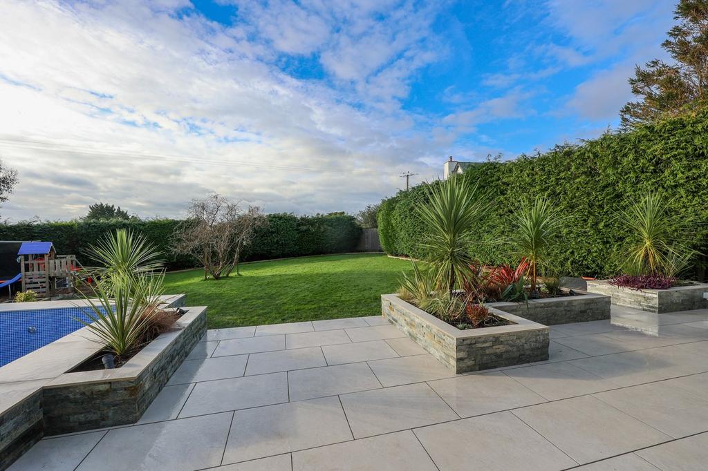 Coombe Road, Lanjeth, St Austell, PL26 4 bed detached house for sale £695,000