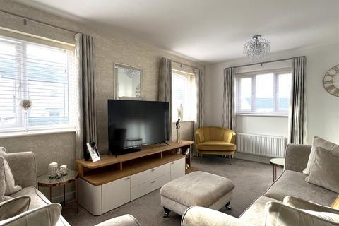 18 Aglets Way, St Austell, PL25 4GA