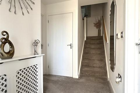 18 Aglets Way, St Austell, PL25 4GA