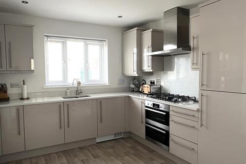 18 Aglets Way, St Austell, PL25 4GA