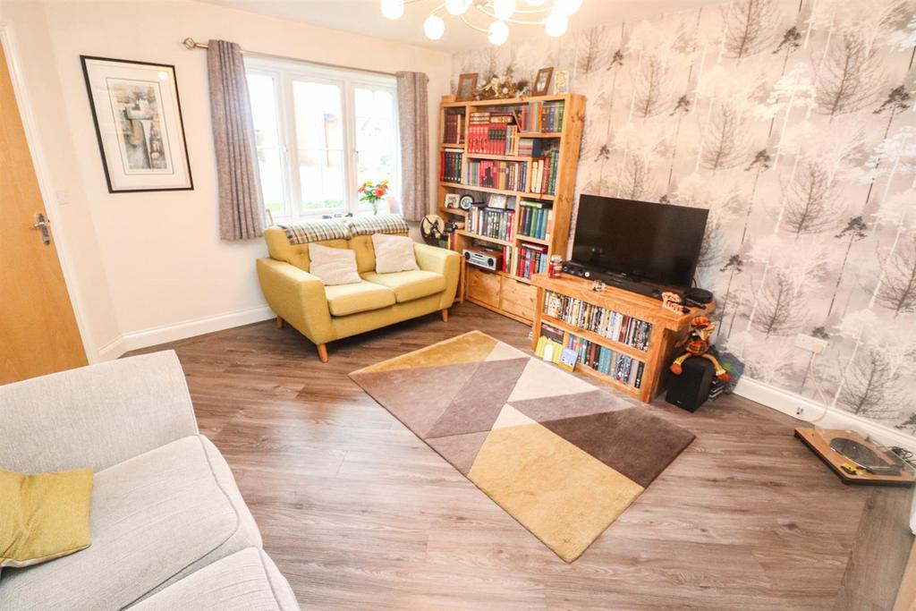 Thomas Penson Road, Gobowen, Oswestry 4 bed detached house for sale £