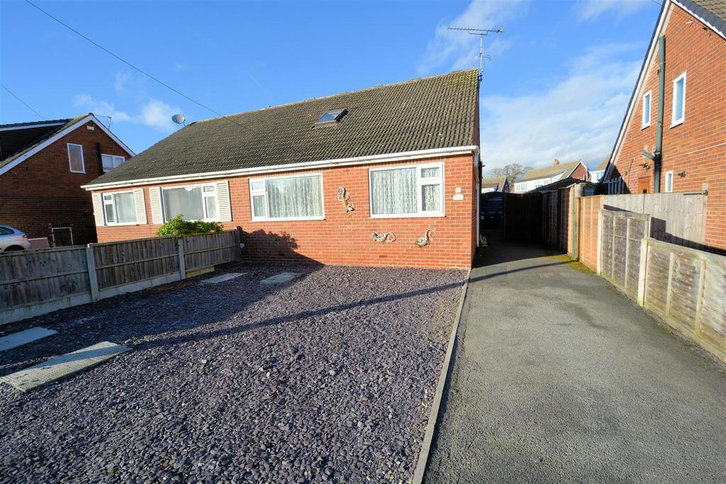 Orchard Drive, Hambleton 3 bed semidetached bungalow for sale £225,000