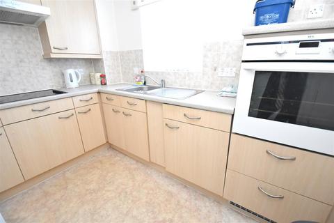 1 bedroom retirement property for sale, Ashingdon Road, Rochford