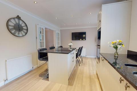 1 Ash Croft, Bradford, BD6 3QR