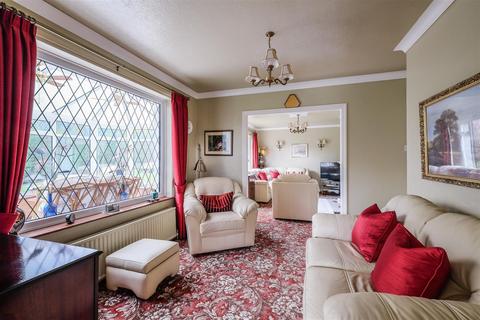 3 bedroom detached house for sale - Westridge Drive, Huddersfield