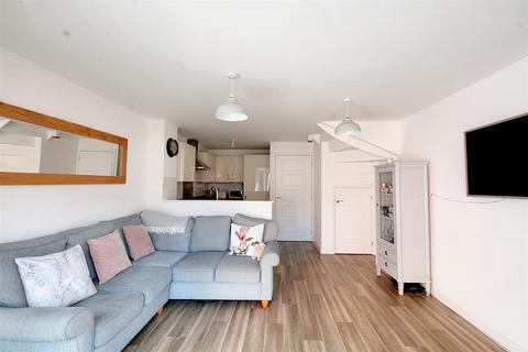 10 Verden Way, Nottingham, NG8 6BB