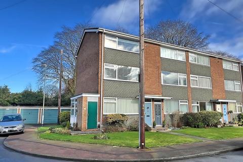 24 Links View, Sutton Coldfield, B74 3EP