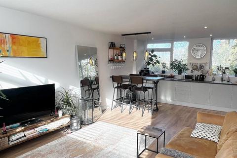 24 Links View, Sutton Coldfield, B74 3EP