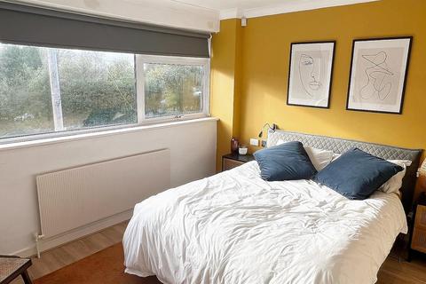 24 Links View, Sutton Coldfield, B74 3EP