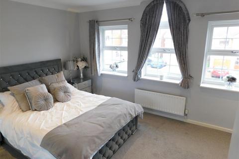 4 bedroom detached house for sale, Santa Maria Way, Stourport-On-Severn