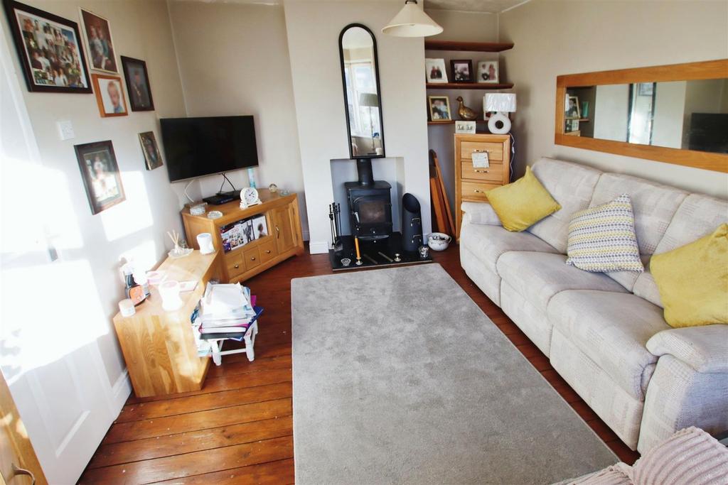 Woodmill Lane, Midanbury, Southampton 3 bed detached house for sale £