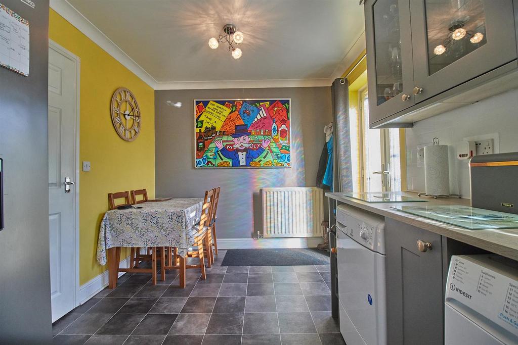 Refitted dining kitchen to rear