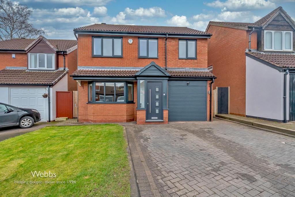 Charles Avenue, Essington, Wolverhampton WV11 4 bed detached house for