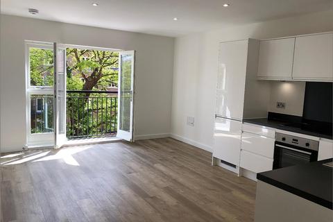 1 bedroom flat for sale - Kestrel Close, Crescent Drive, Shenfield