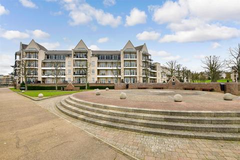 2 bedroom penthouse for sale, The Boulevard, Greenhithe, Kent