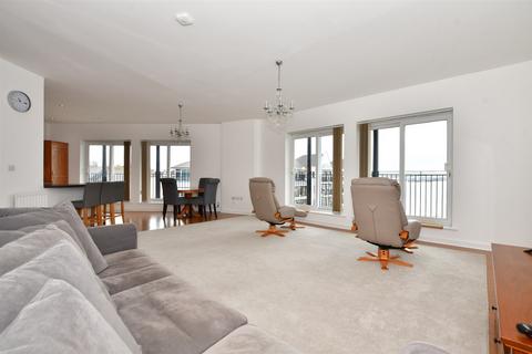 2 bedroom penthouse for sale, The Boulevard, Greenhithe, Kent