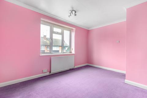 23 Latchmere Close, Richmond, TW10 5HQ