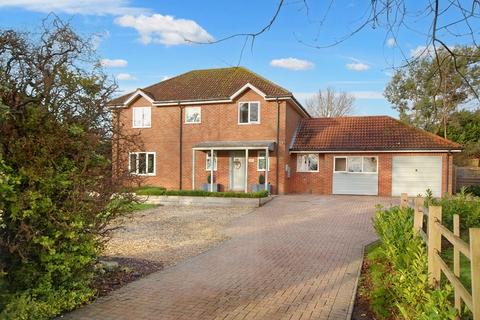 5 bedroom detached house for sale, Burgh-on-Bain, Lincolnshire Wolds LN8 6JZ